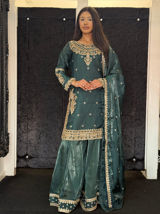 Emerald green noor