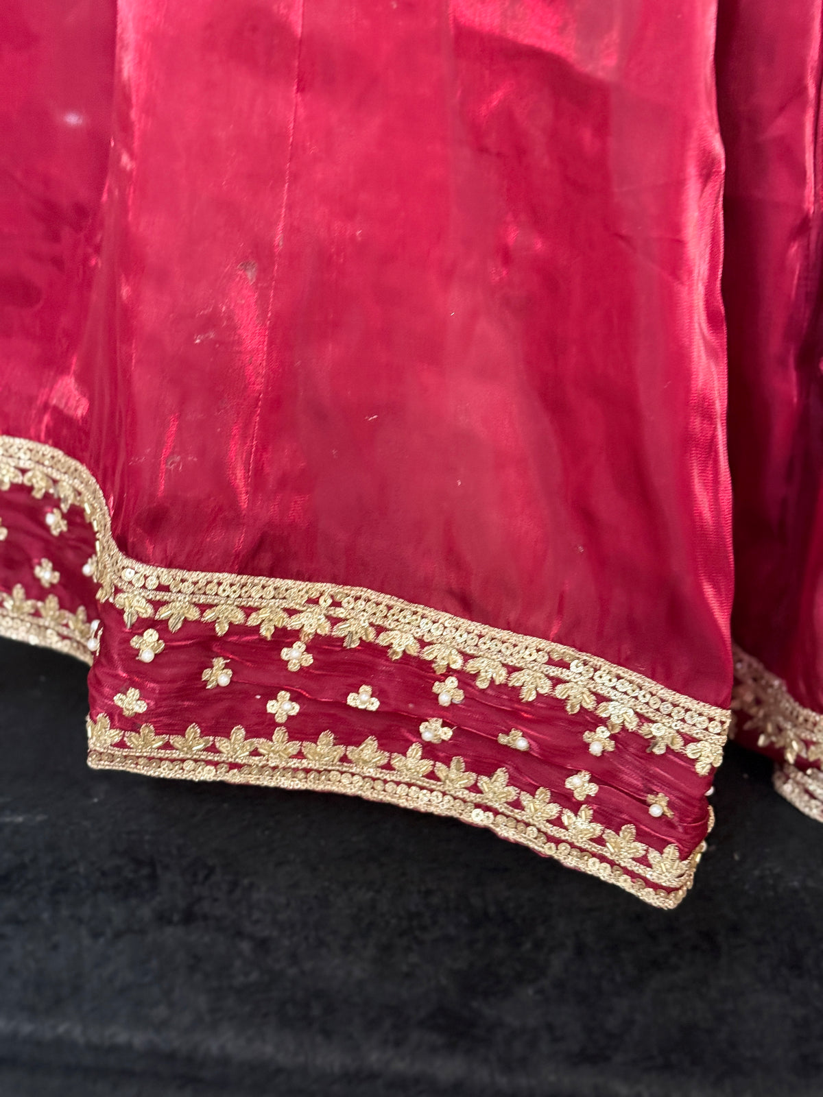 Maroon Noor