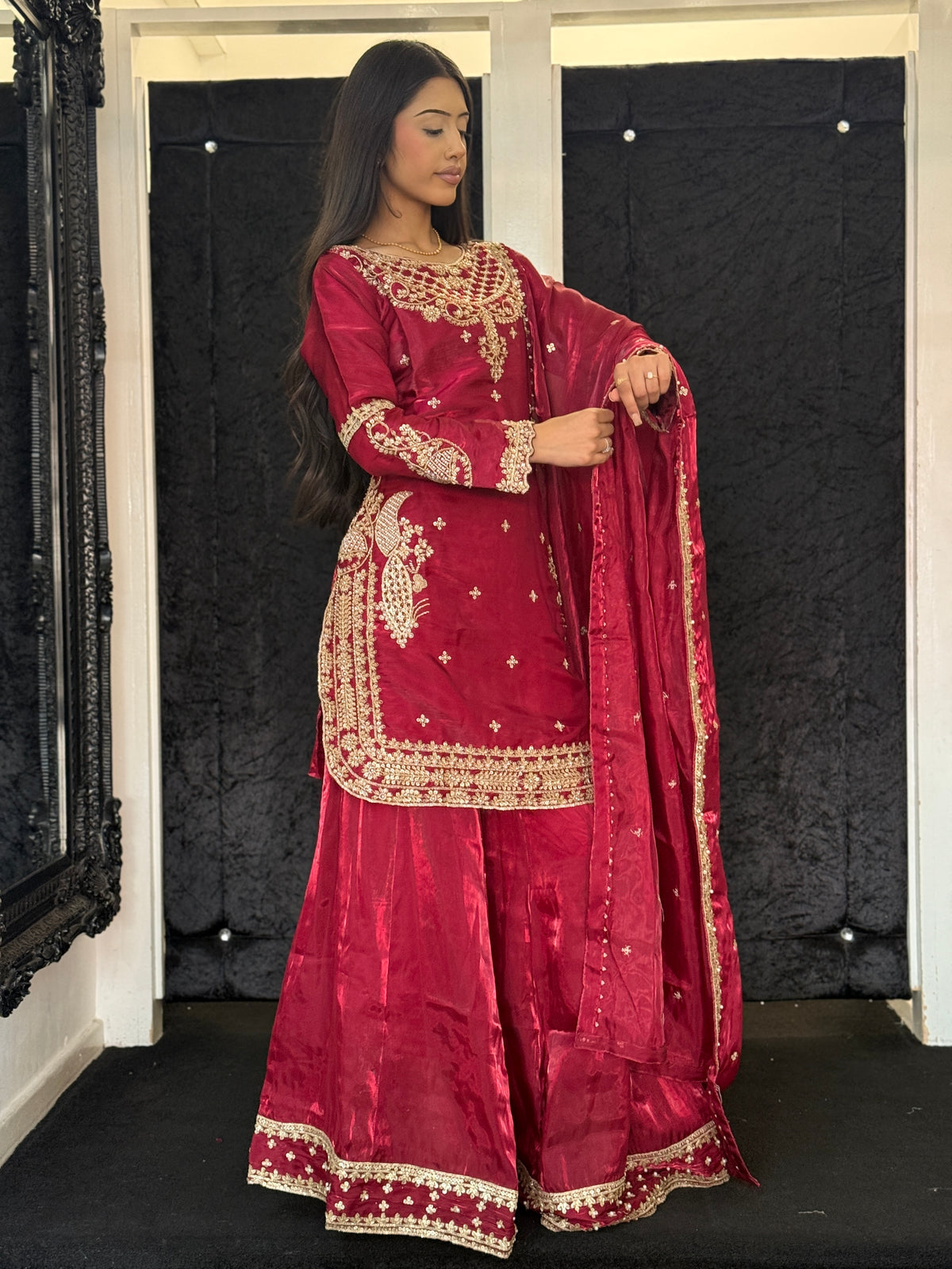 Maroon Noor
