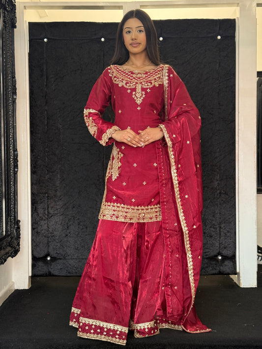 Maroon Noor